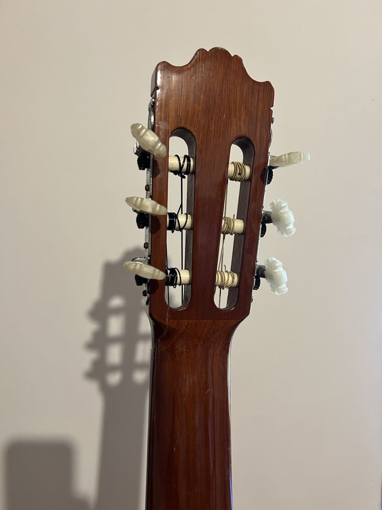 Gitara Yamaha g-230