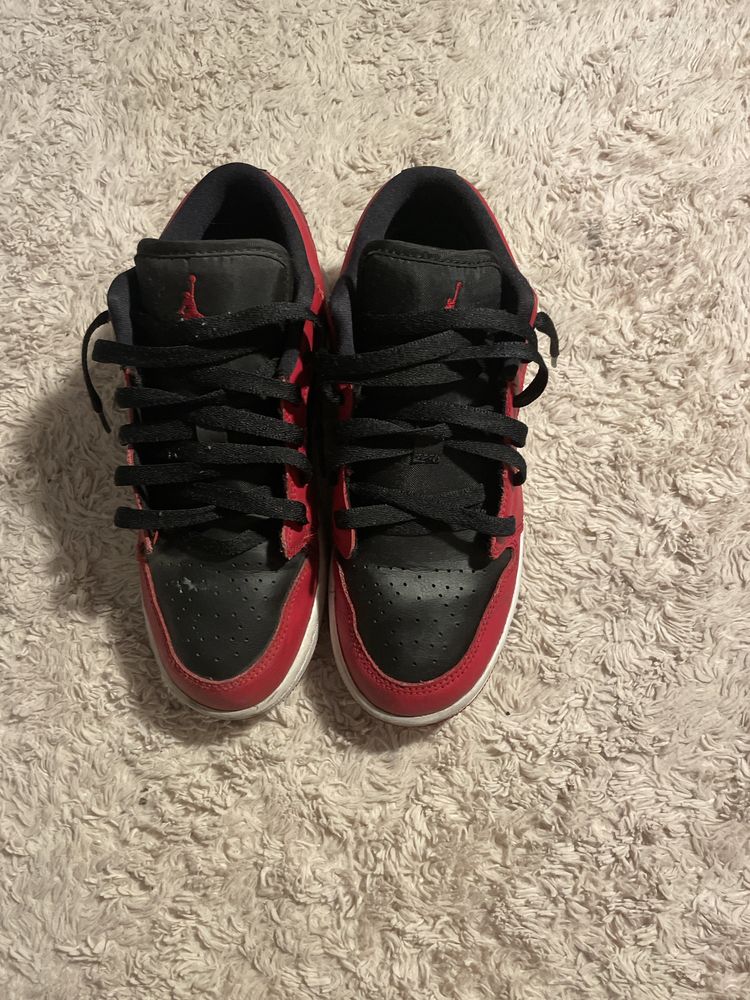 Air Jordan 1 low reverse bred