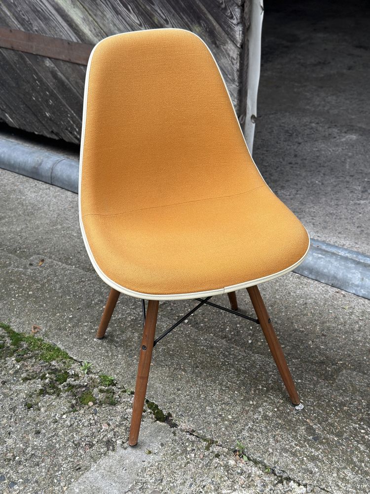Krzesła | fotele  Eames Herman Miller “model DSW” para