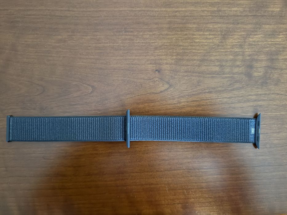 Vendo bracelete Apple watch Loop desportiva tinto 44/46mm