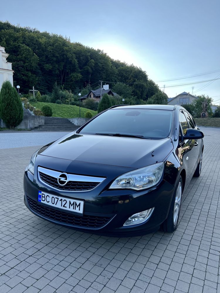 Opel Astra j 1.7 2012р