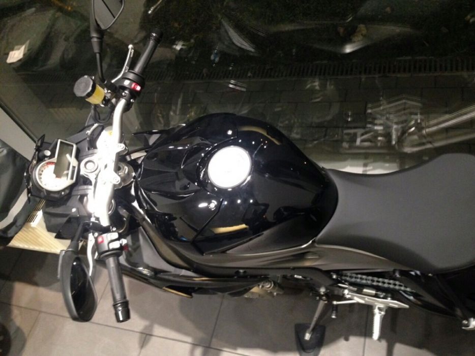 Мотоцикл BMW S1000R
