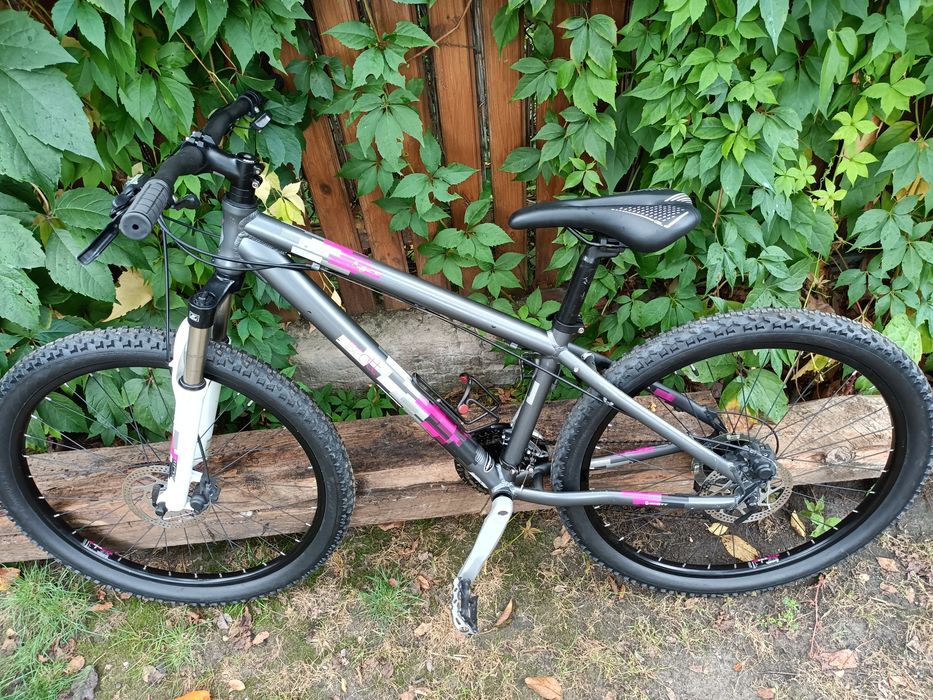 Rowe Scott nowe opony i siedzenie