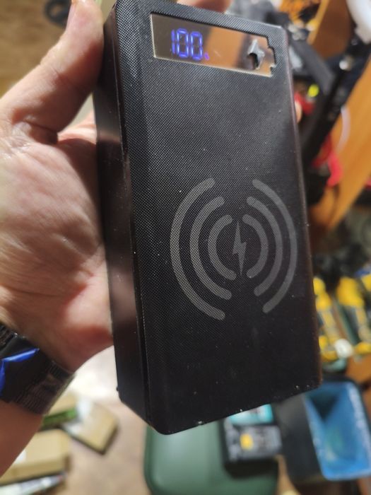 Павербанк 44000 mAh. 5 портов, скоростная зарядка.