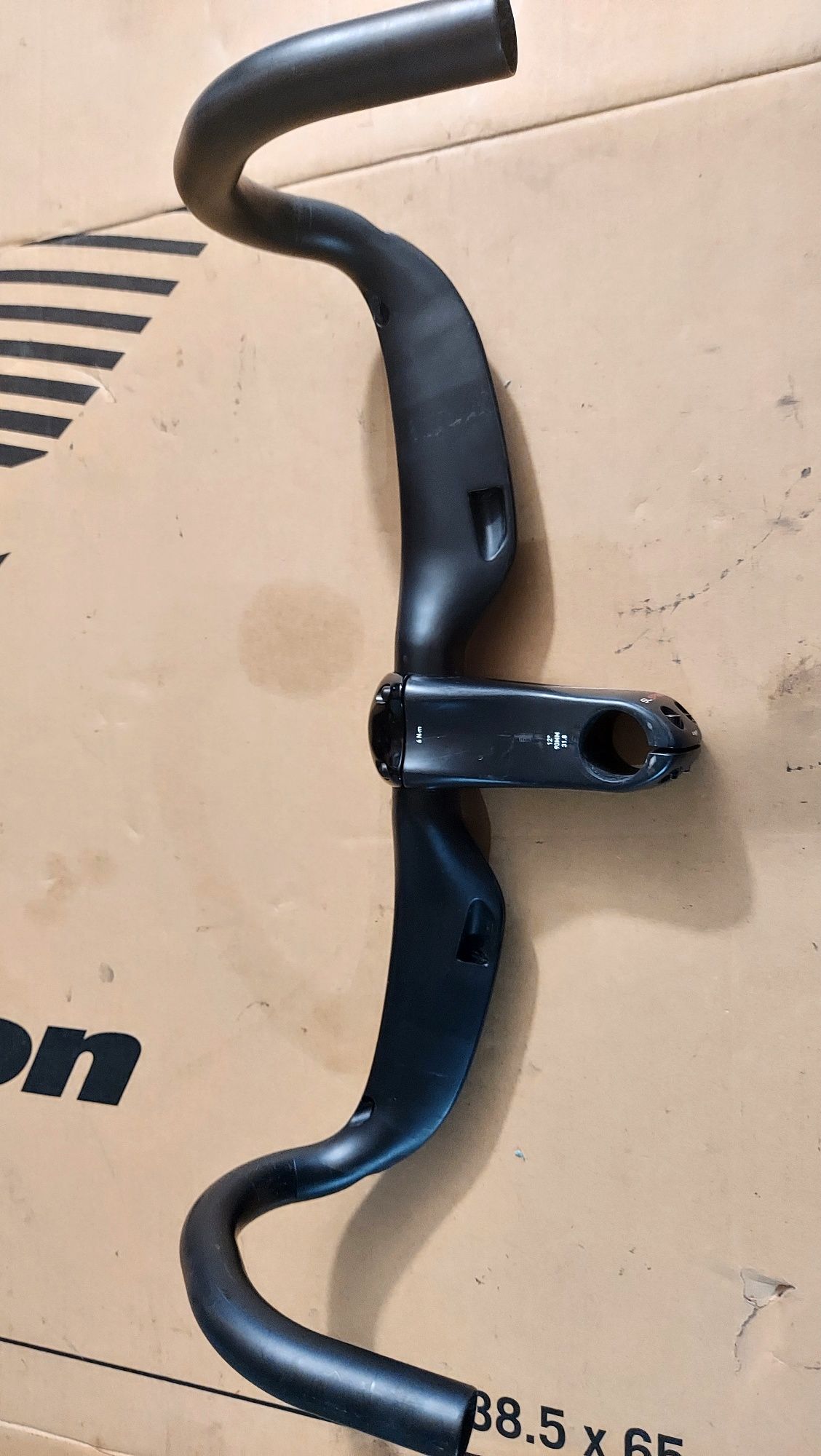 Guiador e avanço Zipp carbono