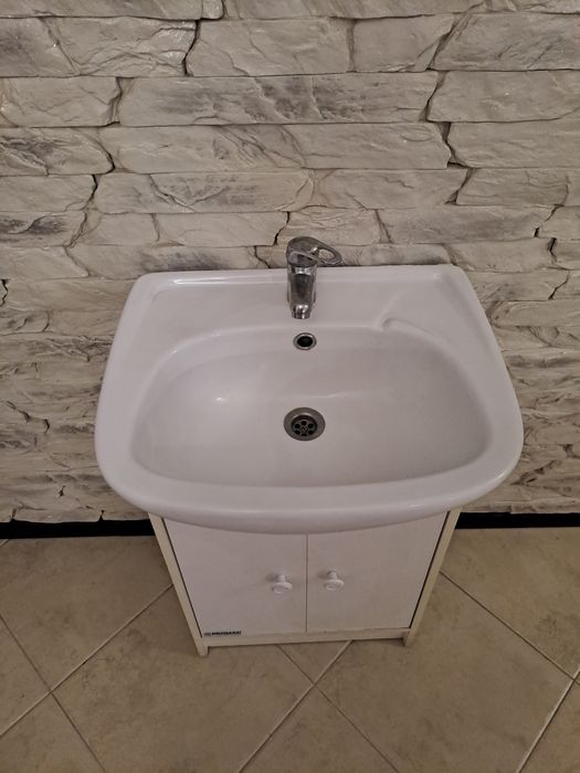 Umywalka szafka łazienkowa