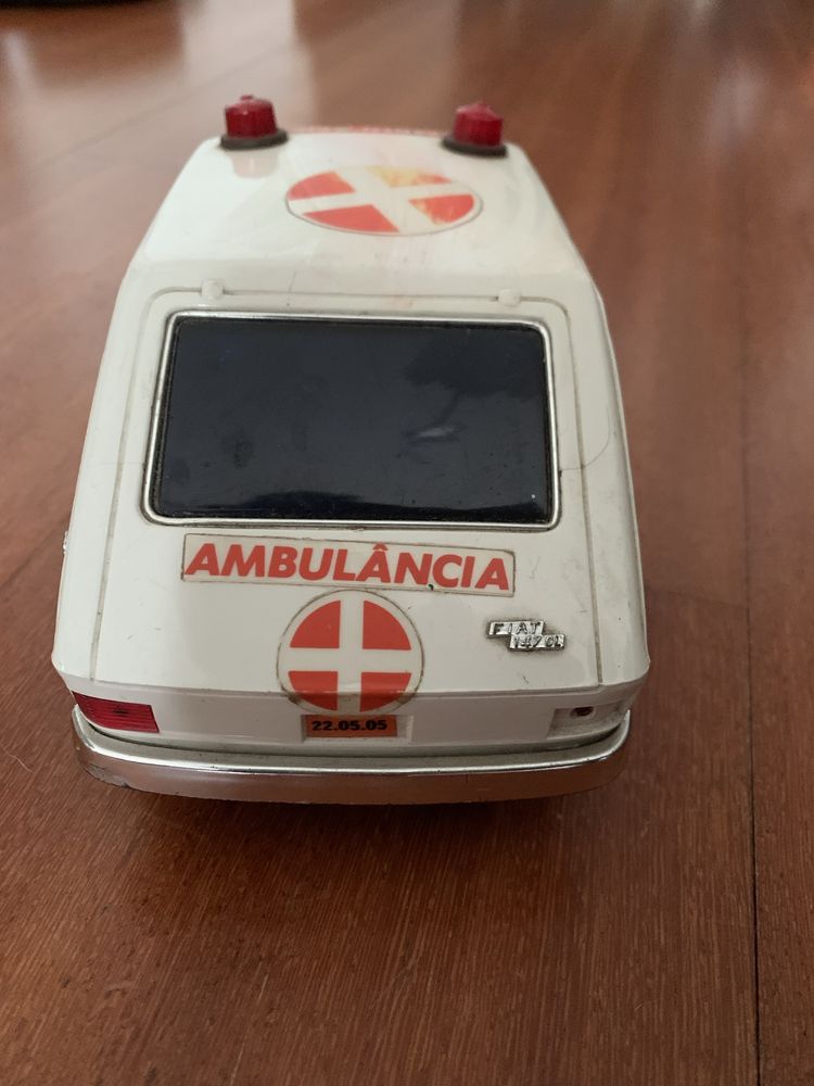 Fiat 147 ambulancia - decada de 80. - Raro