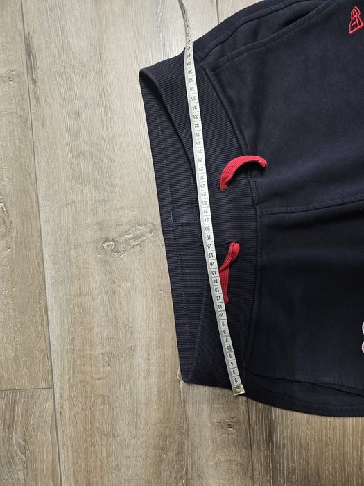 Spodnie dresowe New Era  M