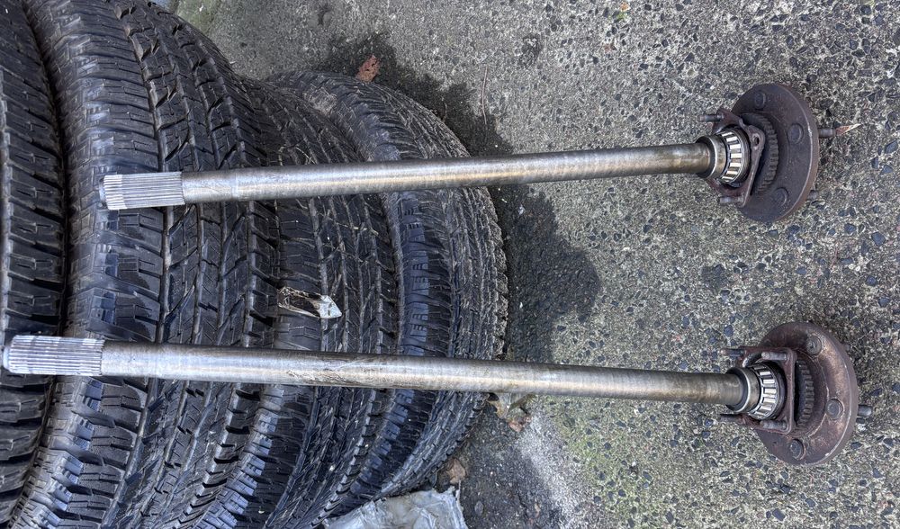 Полуось. Піввісь. Grand Cherokee WJ 2.7crd