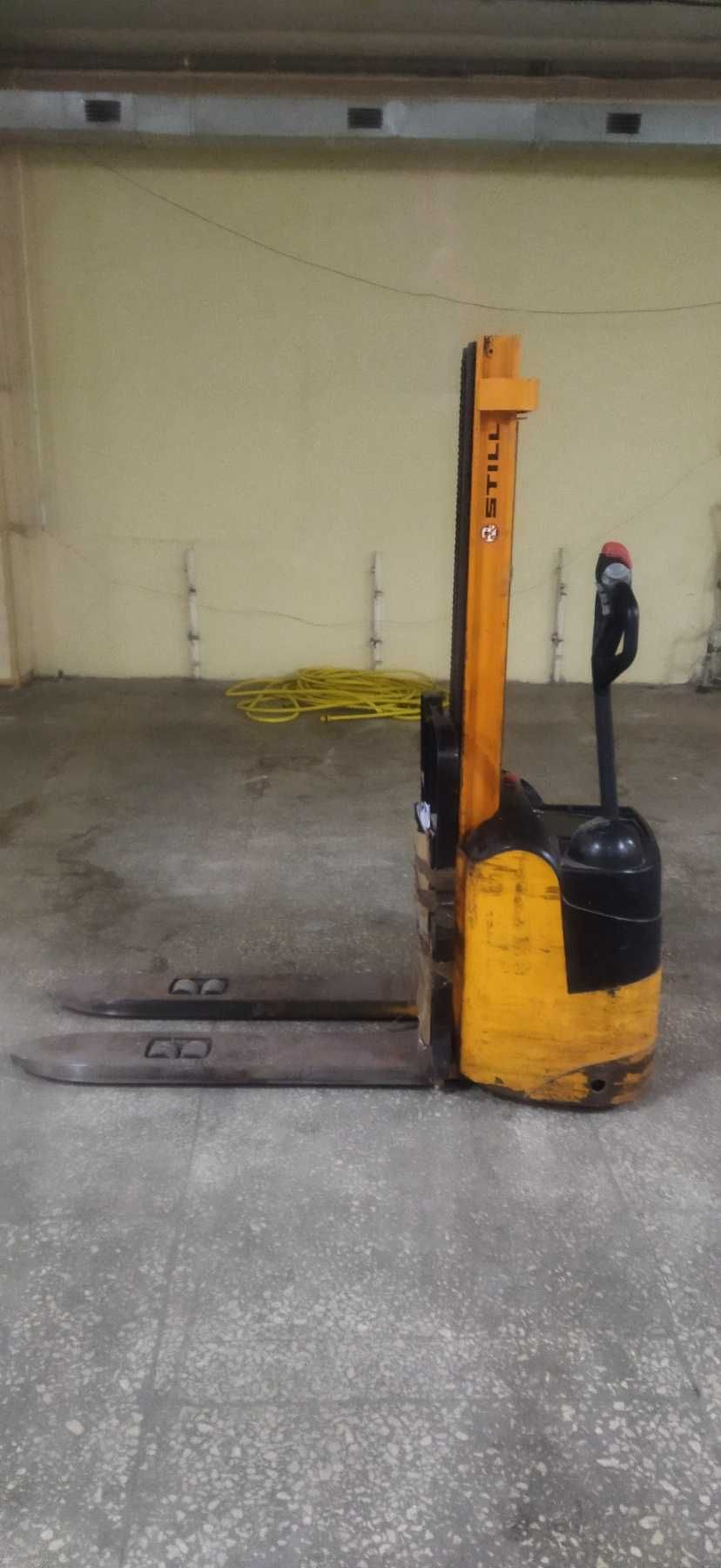 Продам Штабелер Still EGV 12.,