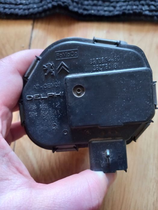 Дросельна заслонка від citroen c4 grand picasso 1.6 hdi dv6c