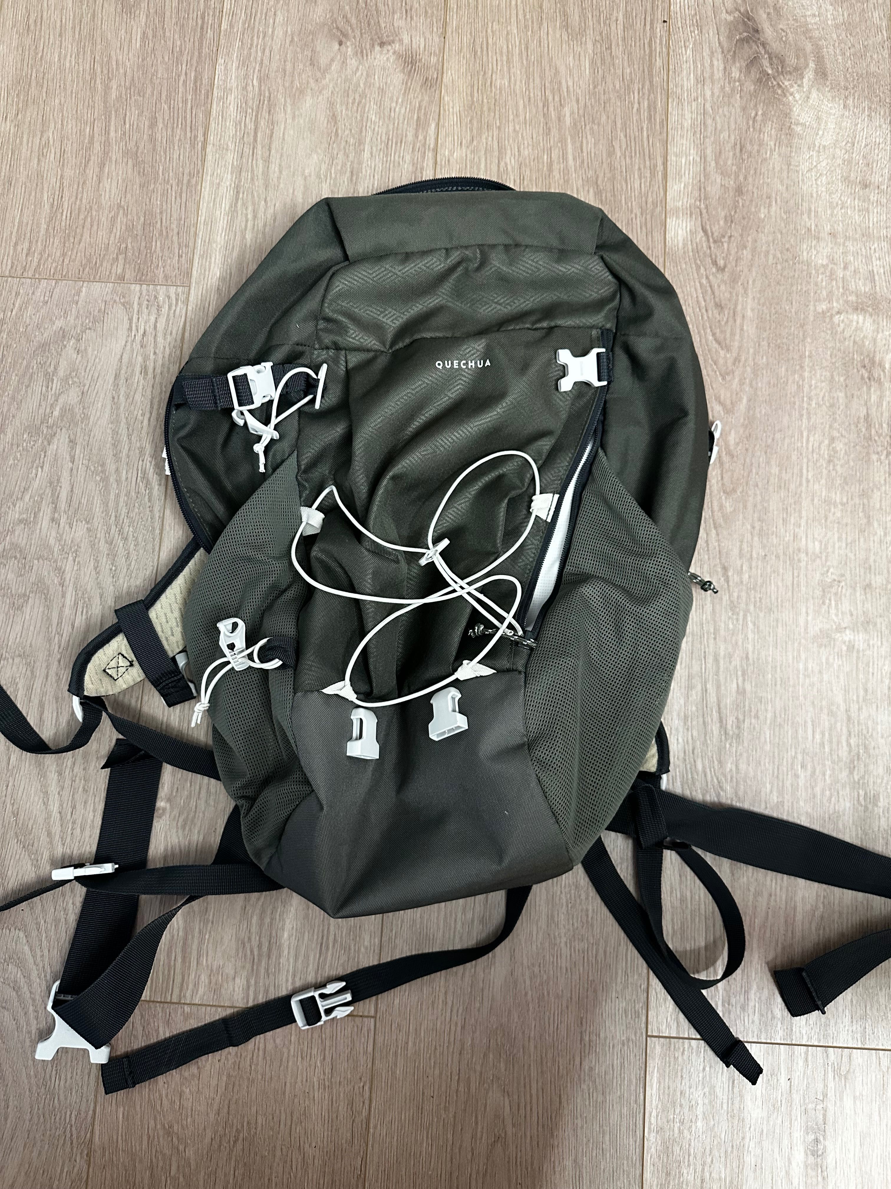 Plecak turystyczny Quechua Arpenaz NH100 30 l