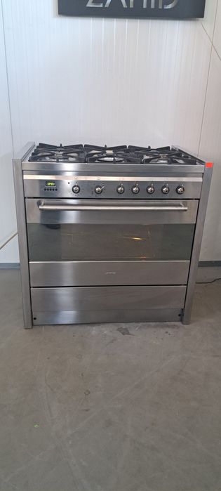 Професійна газова плита Smeg