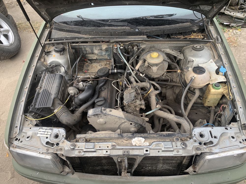 В разборе Audi 80 B3 B4