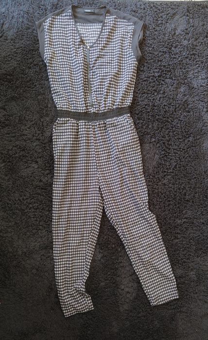 Kombinezon z wzorem