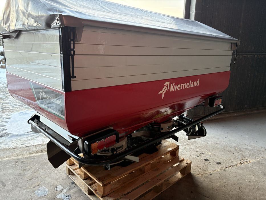 Rozsiewacz nawozu kverneland CL 2000 l.
