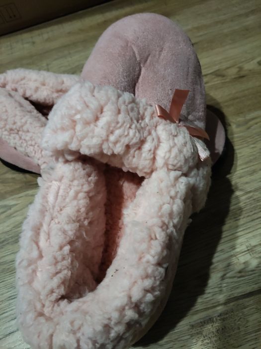 Ciapy Bambosze ocieplane rozm .40 długość wkładki 26.5 cm wkładki