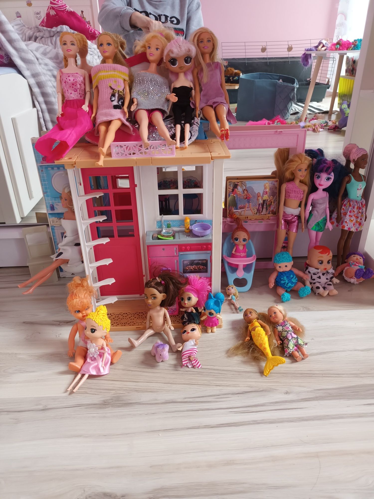 Domek Barbie+Lalki Barbie,LOL,Akcesoria