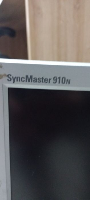 Монитор самсунг.