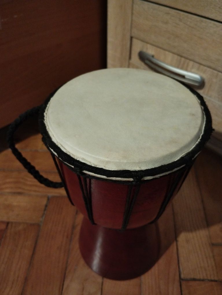 Bębenek Djembe stan nowy