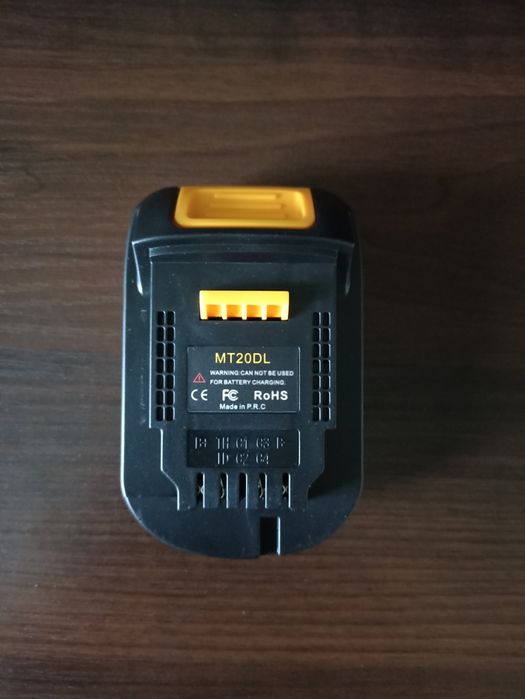 Адаптер MT20DL під акамуляторний індструмент DEWOLT акб MAKITA
