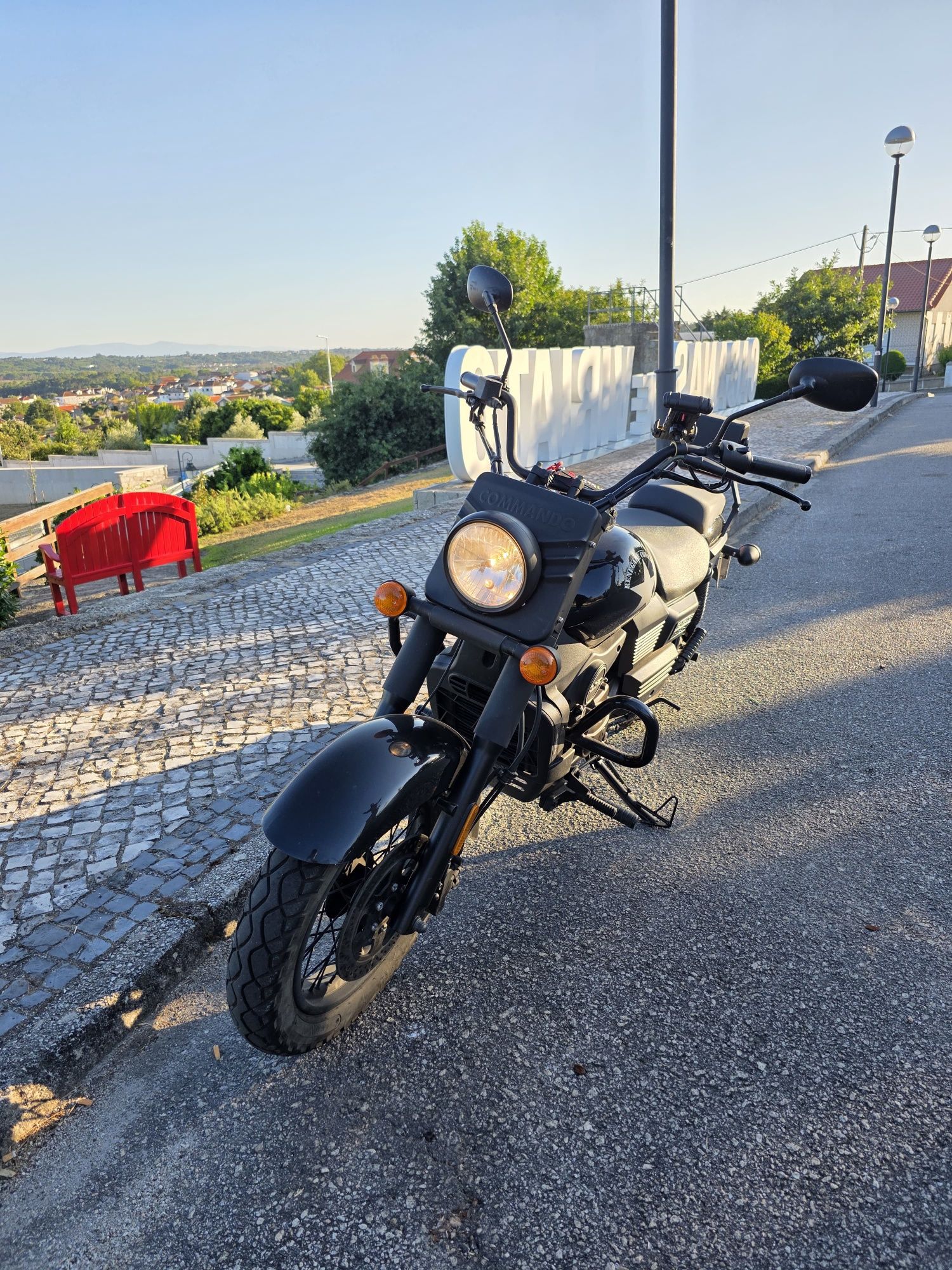 UM Renegade Commando 125cc