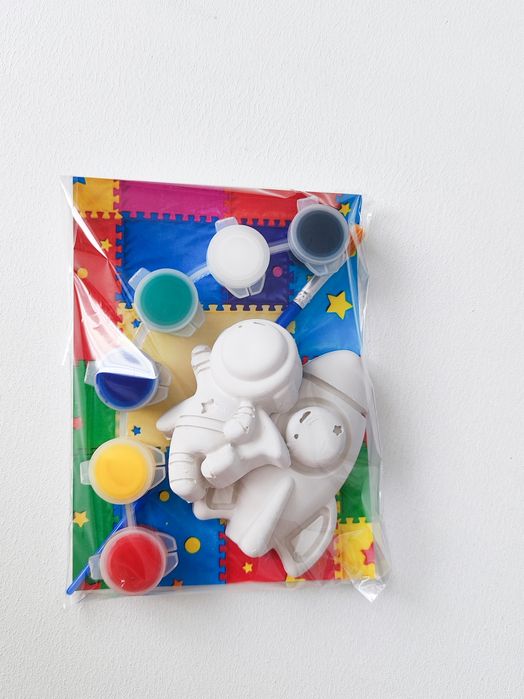 Набори для творчості, гостинці, подарунки