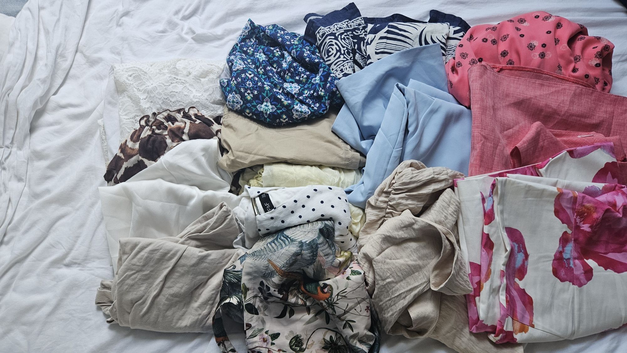 Mysterybox, paka, paczka ubrań, zestaw, sukienki, bluzki