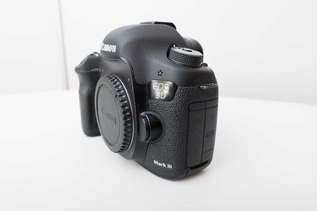 Lustrzanka Canon EOS 5D Mark III body 22,3MP