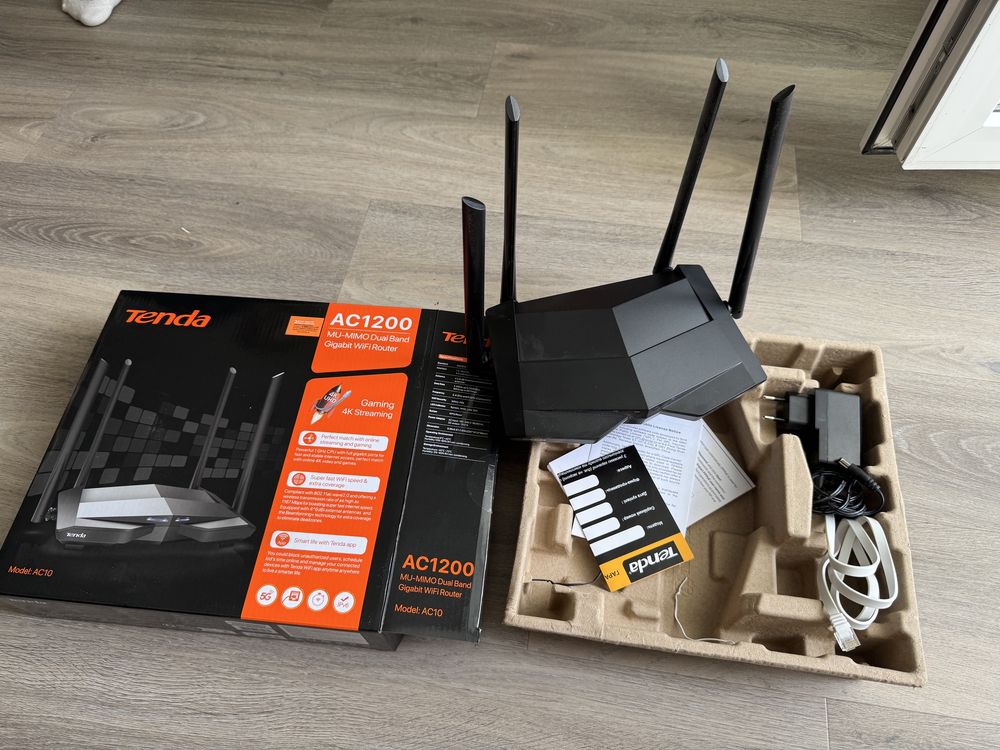 Tenda AC1200 (Model: AC10) wi-fi роутер