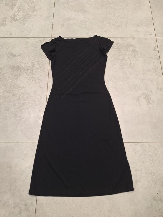 Elegancka sukienka midi Hennes