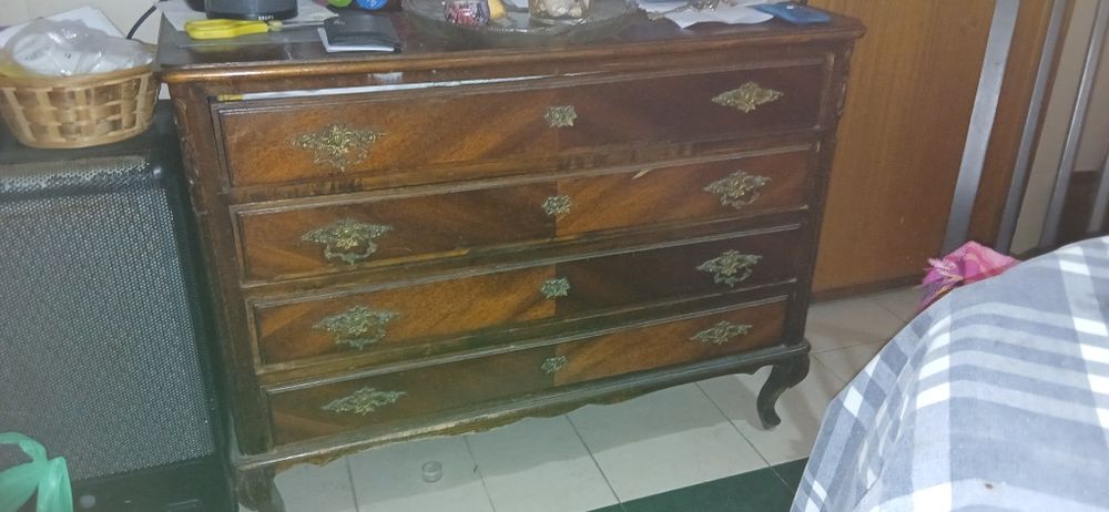 Cómoda Madeira Antiga