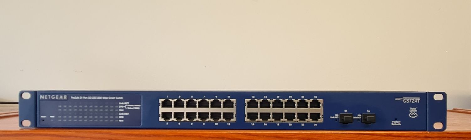 Switch NETGEAR ProSafe 24 port GS724T v4
