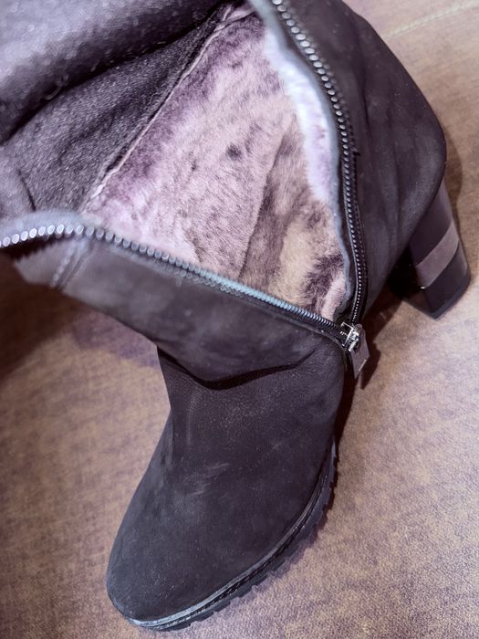 Зимові замшеві елегантні італійські чобітки на натуральному хутрі,р.37