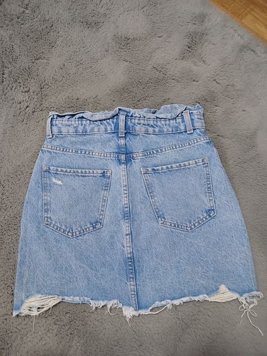 Продається джинсова юбка з високою посадкою