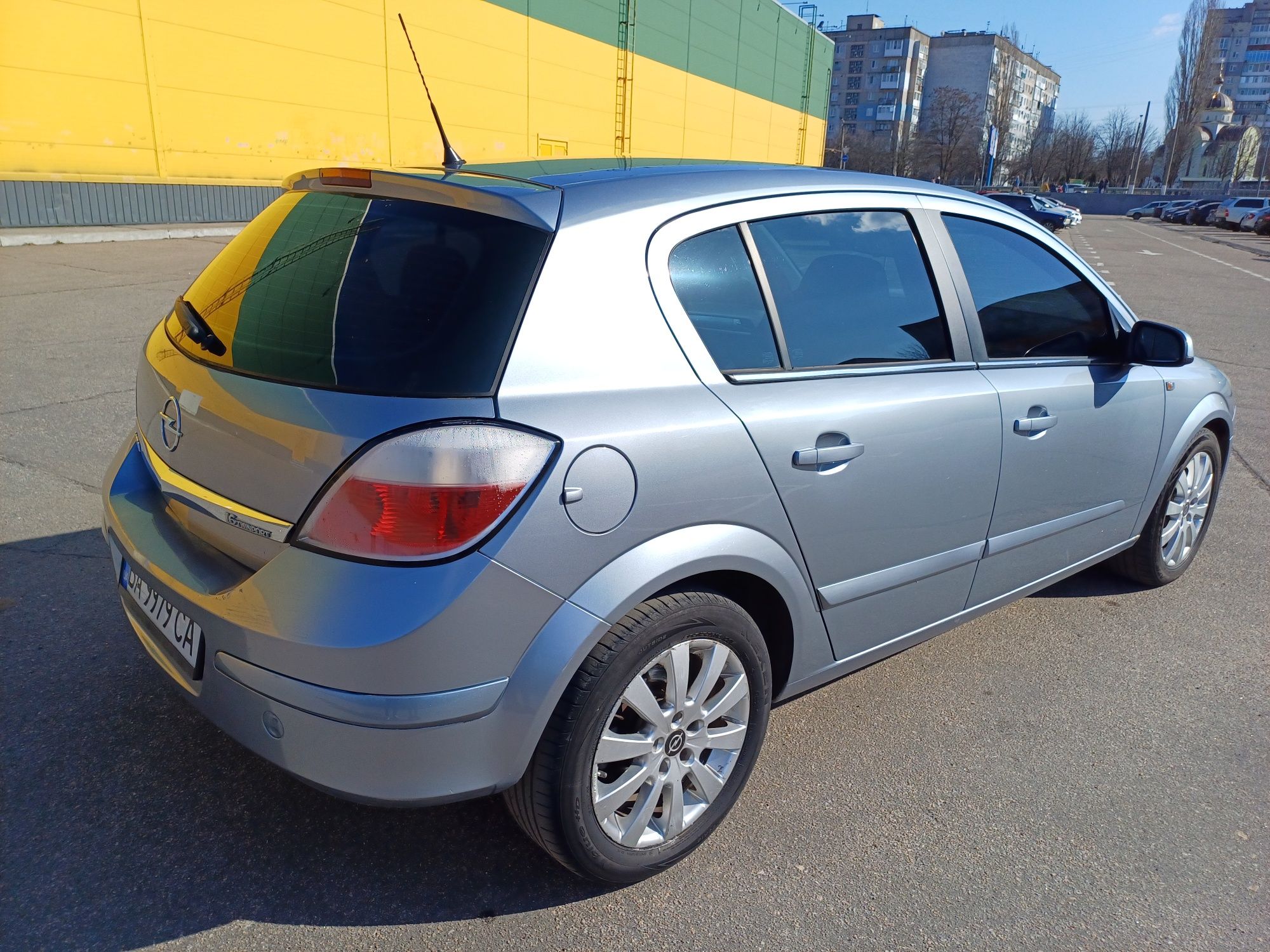 Продам Opel Astra H