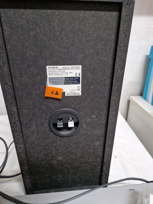 Vendo sistema home Teather Sony, completo, comando remoto e acessórios