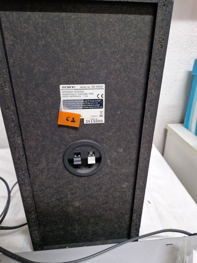 Vendo sistema home Teather Sony, completo, comando remoto e acessórios