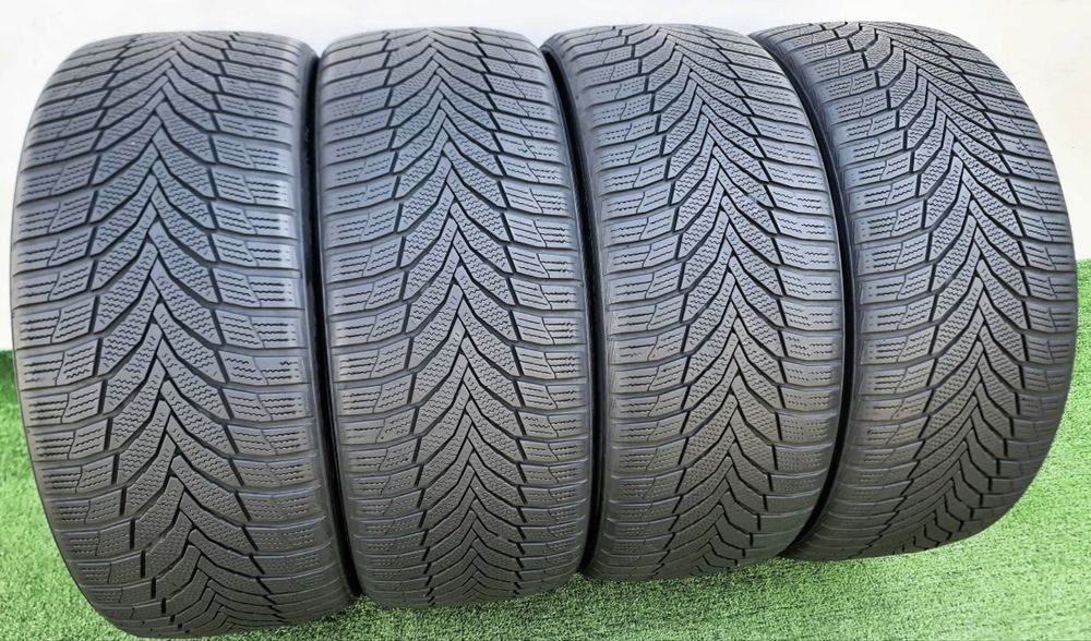 245 45 17  зимниие шины 4 штуки nexen протектор 98%