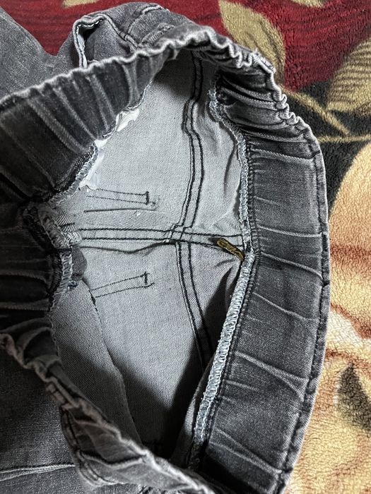 Продам джинси на дівчинку в гарному стані
