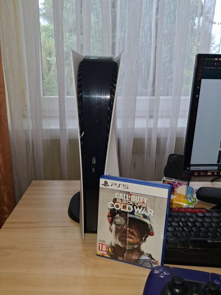 Konsola PS5 z napędem