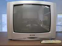 TV Beko de 50 cm com comando original