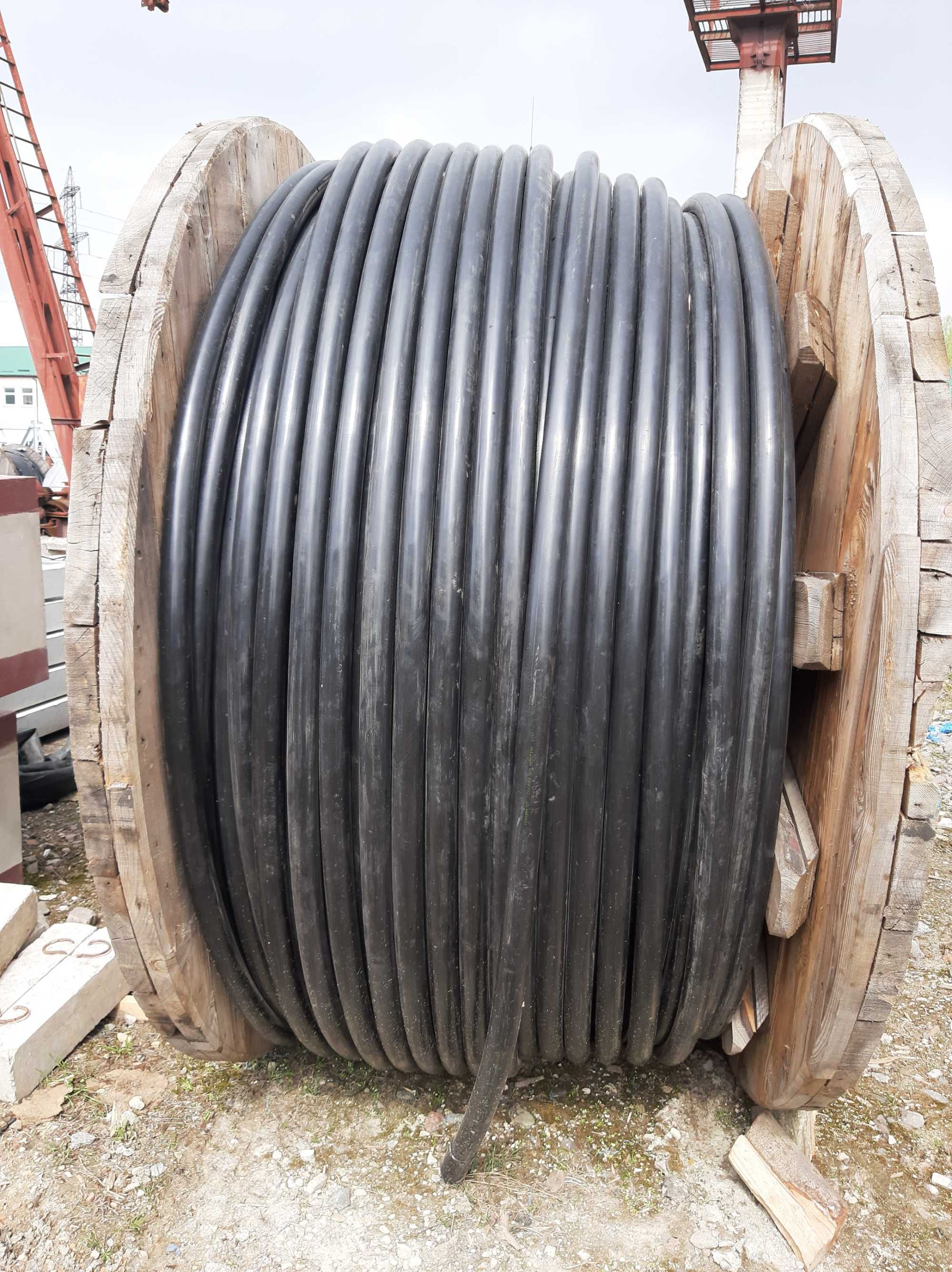 Кабель силовий мідний одножильний N2XS(FL)2Y 1x240RM/50 20/35 kV FKN