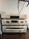 Zestaw Hi-Fi Sony: odtwarzacz CD, magnetofon kasetowy i amplituner