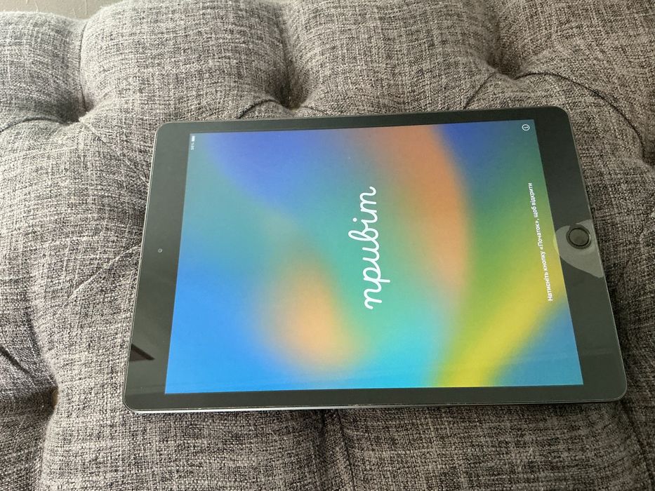 Продам IPad(8thGeneration) wi-fi