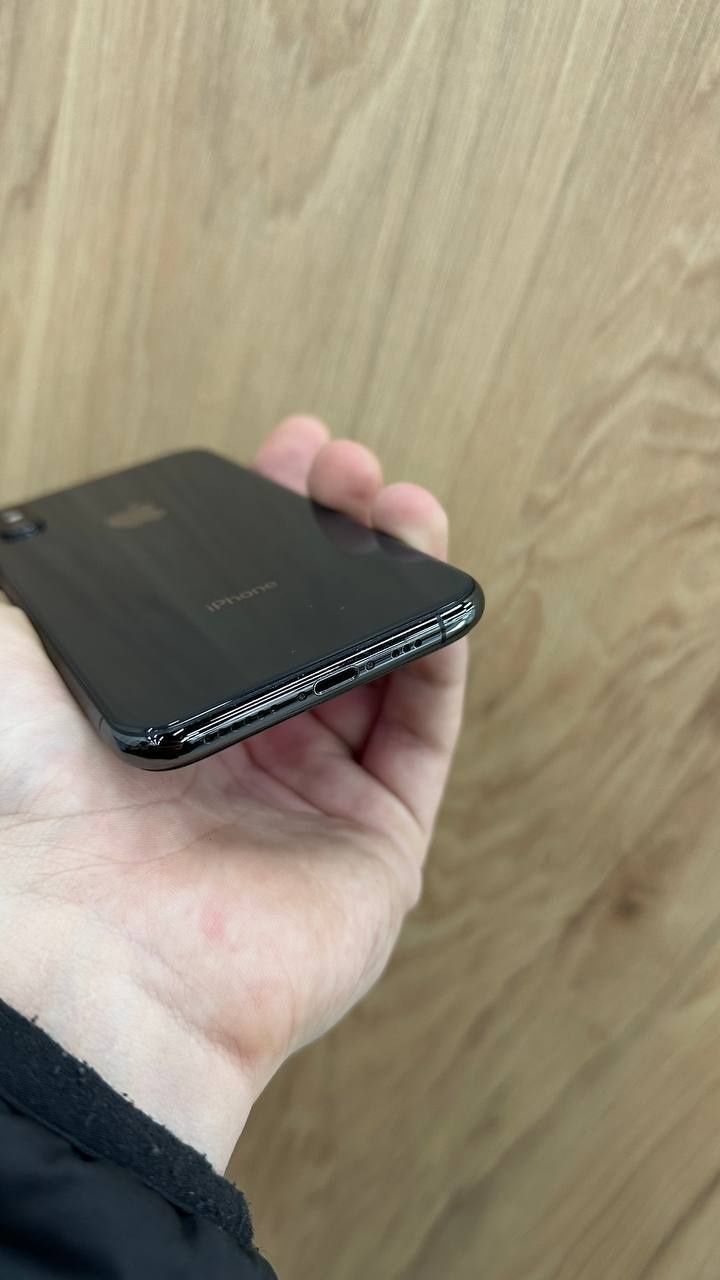 iPhone XS 256GB :)