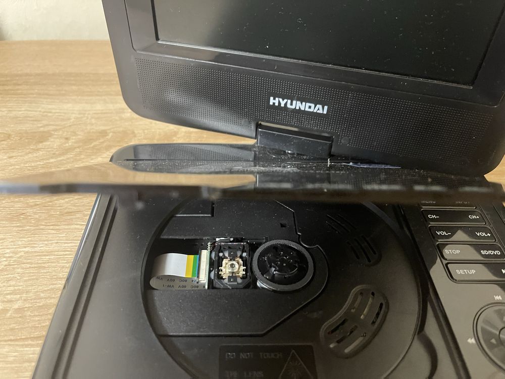 HYUNDAI AUDIO/VIDEO/TV portable multimedia
