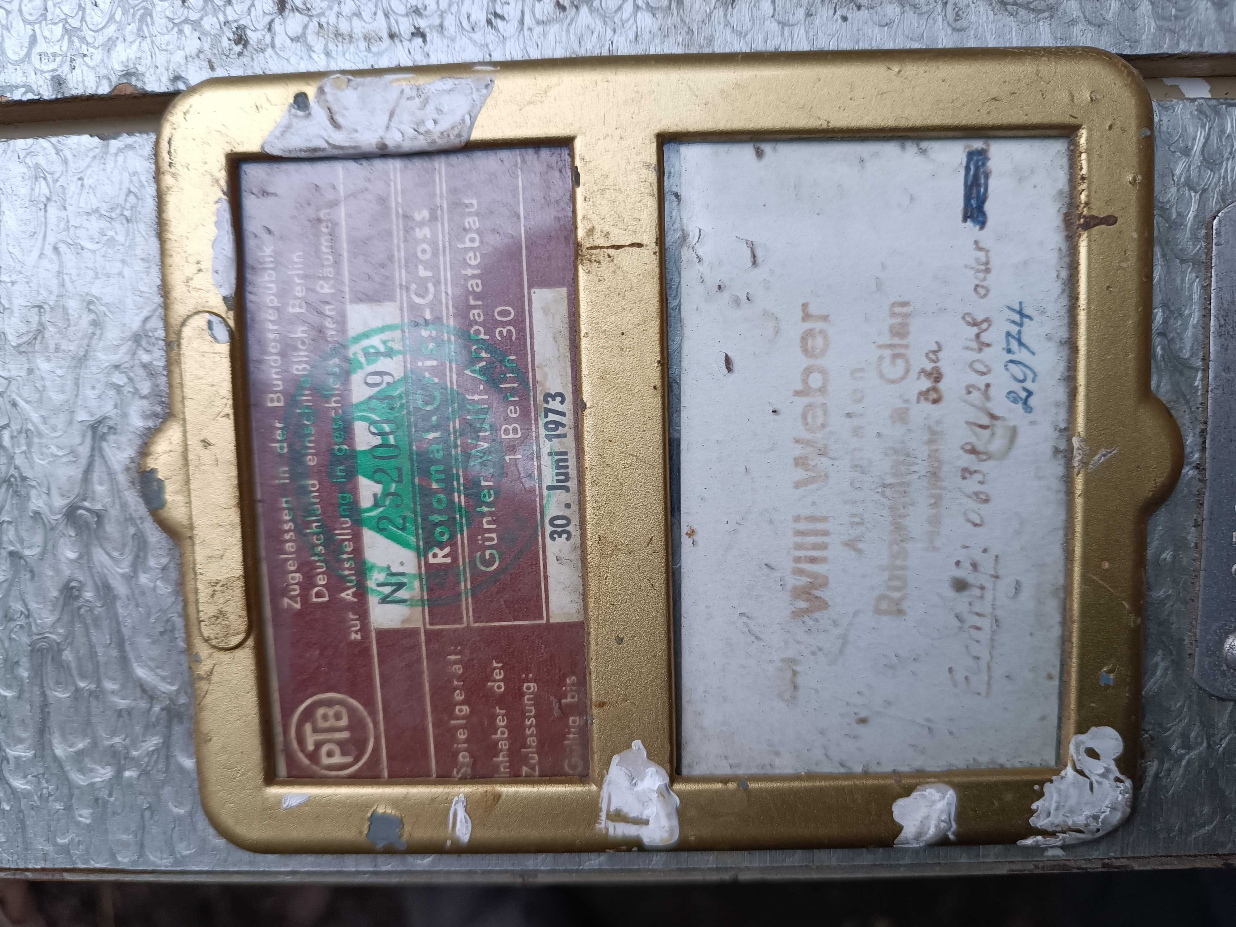 Automat do gry ścienny