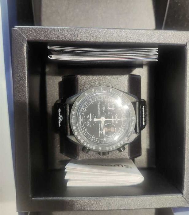 Swatch x Omega Bioceramic Moonswatch Mission To Moonphase Snoopy Black