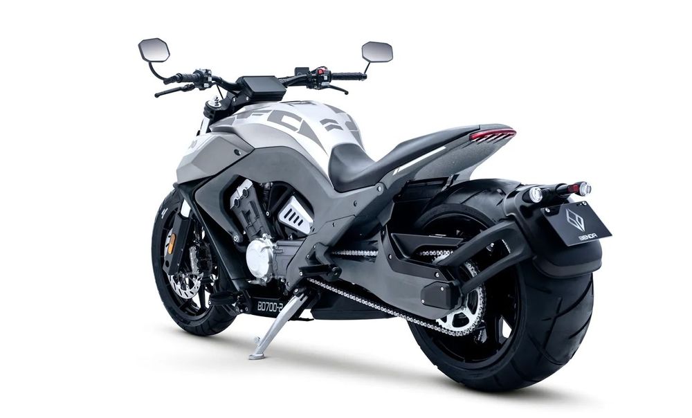 Benda LFC 700 Benda LFC 700 2025 dostępny od ręki DOSTAWA GRATIS !!!